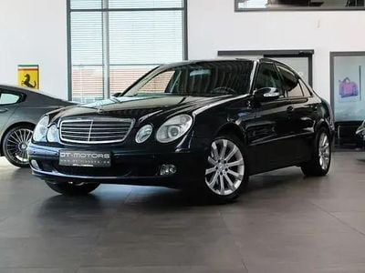 Second-hand Mercedes E240 177 CP (130 kW) 2002 Negru Berlinǎ