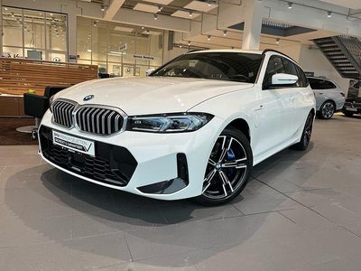 Weiß Gebraucht 2025 BMW 330e Shadowline Kombi | 47.990 € (Guter Preis)