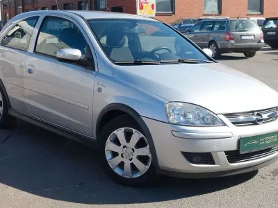 Gebraucht Opel Corsa Edition 80 PS (58 kW) 2005 Silber Kleinwagen