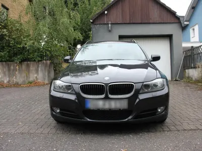 Gebraucht BMW 320 177 PS (130 kW) 2009 Schwarz Kombi