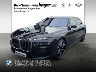 Gebraucht BMW 740 M Sport 299 PS (219 kW) 2025 M carbonschwarz Limousine