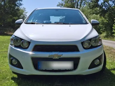 Gebraucht Chevrolet Aveo LTZ 116 PS (85 kW) 2012 Weiß Kleinwagen