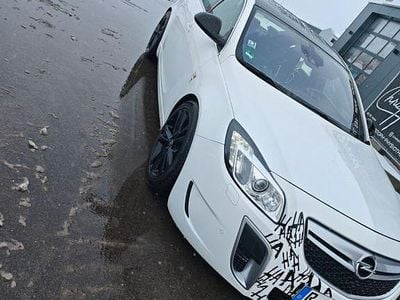 Weiß Gebraucht 2010 Opel Insignia OPC Limousine | 10.999 € (Teuer)