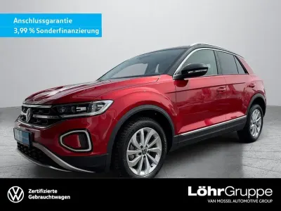 Usata VW T-Roc 150 CV (110 kW) 2024 Rosso SUV