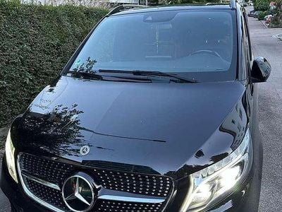 Schwarz Gebraucht 2021 Mercedes V220 Avantgarde Van / Kleinbus | 42.900 € (Guter Preis)