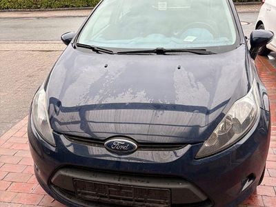 Gebraucht Ford Fiesta Ambiente 82 PS (60 kW) 2009 Blau Kleinwagen