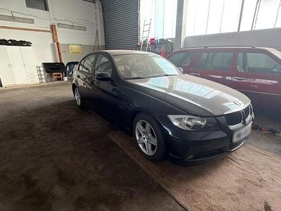 Usata BMW 320 150 CV (110 kW) 2005 Blu Berlina