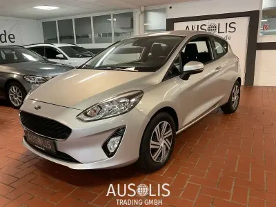 Gebraucht Ford Fiesta Cool & Connect 71 PS (52 kW) 2018 Polar silber (metallic) Kleinwagen