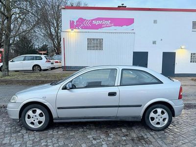 Gebraucht Opel Astra 75 PS (55 kW) 1999 Silber Limousine