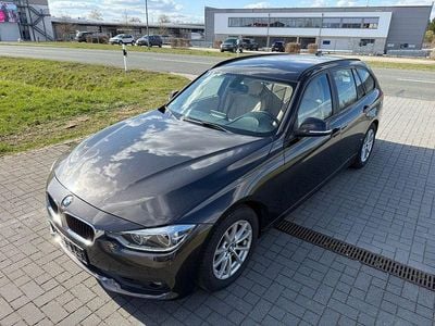 Gebraucht BMW 320 Advantage 163 PS (119 kW) 2016 Kombi