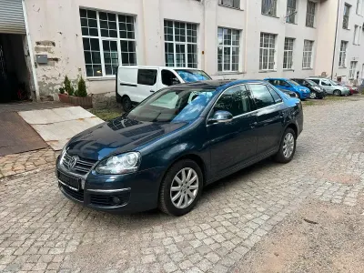 Gebraucht VW Jetta Trendline 140 PS (102 kW) 2006 Blau Limousine