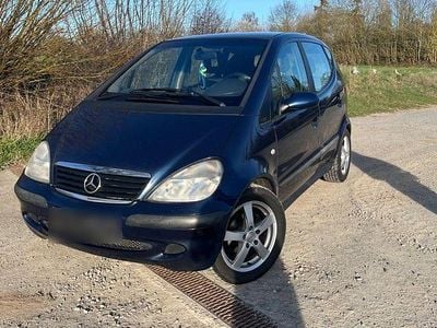 Usata Mercedes A170 Classic 95 CV (69 kW) 2001 Blu Monovolume