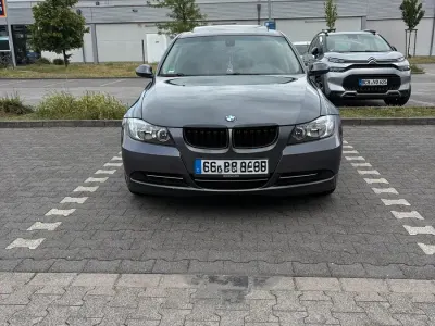Gebraucht BMW 323 170 PS (125 kW) 2007 Grau Limousine