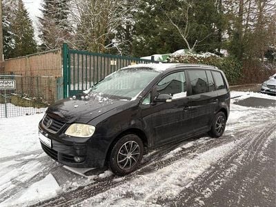 Schwarz Gebraucht 2004 VW Touran Highline Van / Kleinbus | 890 € (Superpreis)
