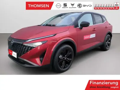 Gebraucht Nissan Qashqai N-Connecta 205 PS (150 kW) 2025 Reddish orange/black midnight SUV