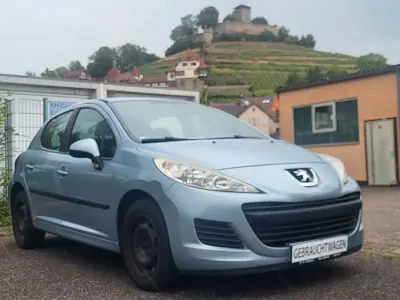 Gebraucht Peugeot 207 Tendance 73 PS (53 kW) 2010 Blau Limousine