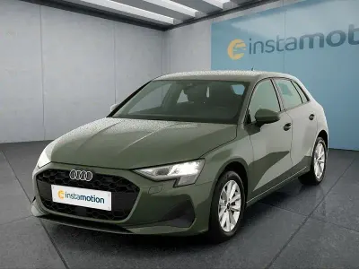 Neu Audi A3 Sportback 150 PS (110 kW) 2025 Grün Kleinwagen