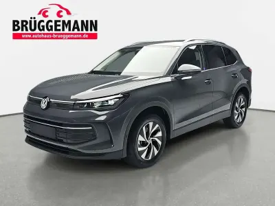 Neu VW Tiguan Pro 150 PS (110 kW) 2026 Delfingrau metallic SUV