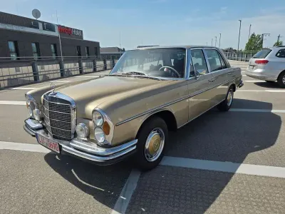 Gebraucht Mercedes 300 250 PS (183 kW) 1970 Goldmetallic Limousine