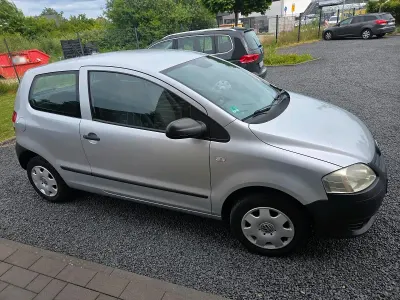 Gebraucht VW Fox 54 PS (39 kW) 2007 Grau Kleinwagen