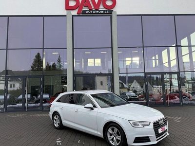 Weiß Gebraucht 2016 Audi A4 Sport Kombi | 8.991 €