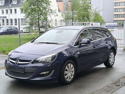 Gebraucht Opel Astra Exklusiv 120 PS (88 kW) 2014 Blau Kombi