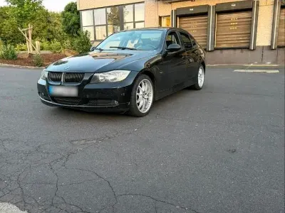 Gebraucht BMW 320 163 PS (119 kW) 2005 Schwarz Limousine