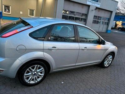 Gebraucht Ford Focus 116 PS (85 kW) 2008 Grau Limousine