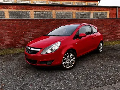 Usado Opel Corsa Innovation 80 HP (58 kW) 2009 Vermelho Citadino