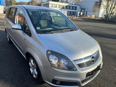 Silber Gebraucht 2006 Opel Zafira Van / Kleinbus | 800 € (Superpreis)