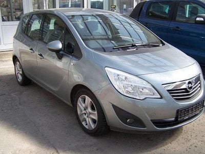 Usata Opel Meriva Edition 101 CV (74 kW) 2011 Argento Monovolume