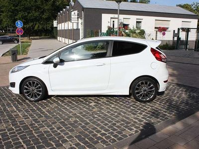 Gebraucht Ford Fiesta ST-Line 125 PS (91 kW) 2018 Weiß Kleinwagen