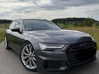 Grau Gebraucht 2021 Audi S6 Basis Kombi | 43.450 € (Guter Preis)