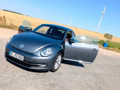 Gebraucht VW Beetle Design 105 PS (77 kW) 2012 Grau Kleinwagen