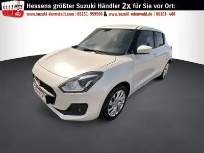 Używany Suzuki Swift Comfort 83 KM (61 kW) 2023 Biały Hatchback