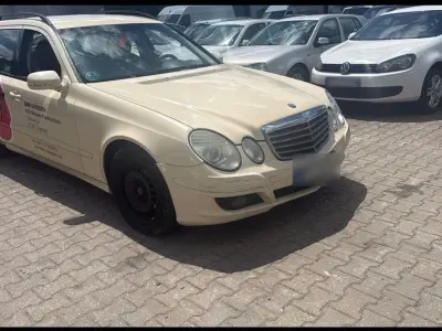 Gebraucht Mercedes E200 136 PS (100 kW) 2009 Kombi