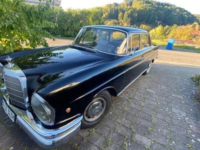 Gebraucht Mercedes 220 120 PS (88 kW) 1965 Schwarz Limousine