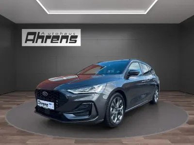 Gebraucht Ford Focus ST-Line X 155 PS (114 kW) 2024 Grau Limousine