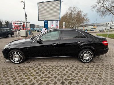 Usata Mercedes E220 170 CV (125 kW) 2010 Nero Berlina