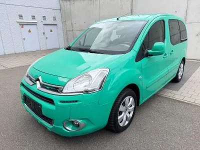 Gebraucht Citroën Berlingo SELECTION 92 PS (67 kW) 2015 Schwarz Van / Kleinbus