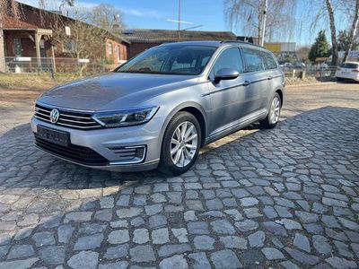 Gebraucht VW Passat 156 PS (114 kW) 2018 Silber Kombi