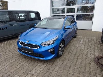 Gebraucht Kia Ceed 140 PS (102 kW) 2018 Blau Kleinwagen