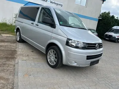 Gebraucht VW Multivan 140 PS (102 kW) 2011 Reflexsilber Van / Kleinbus