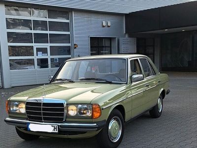 gebraucht Mercedes 200 w123 Automatik mit H-Zulassung