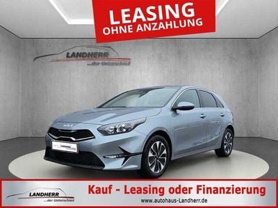 Novo Kia Ceed Gold 140 HP (102 kW) 2026 Prateado Citadino