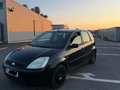 Usata Ford Fiesta 80 CV (58 kW) 2002 Nero Utilitaria