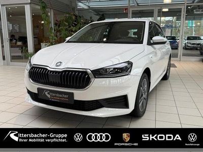 Weiß Gebraucht 2022 Skoda Fabia Tour Limousine | 13.890 € (Fairer Preis)