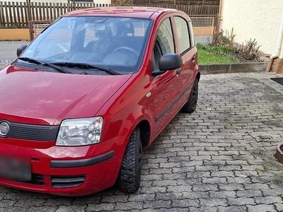 Second-hand Fiat Panda 69 CP (50 kW) 2011 Roșu Hatchback
