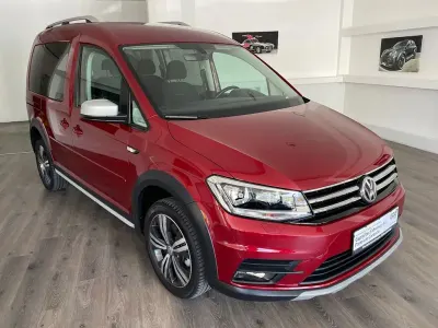 Gebraucht VW Caddy 122 PS (89 kW) 2016 Rot Van / Kleinbus