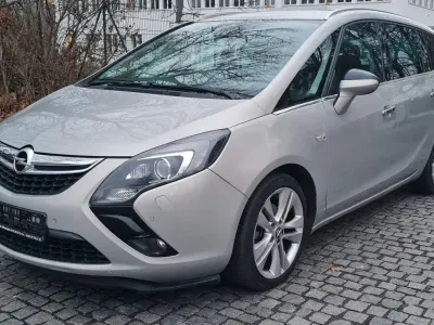 Gebraucht Opel Zafira Tourer 131 PS (96 kW) 2013 Silber Van / Kleinbus